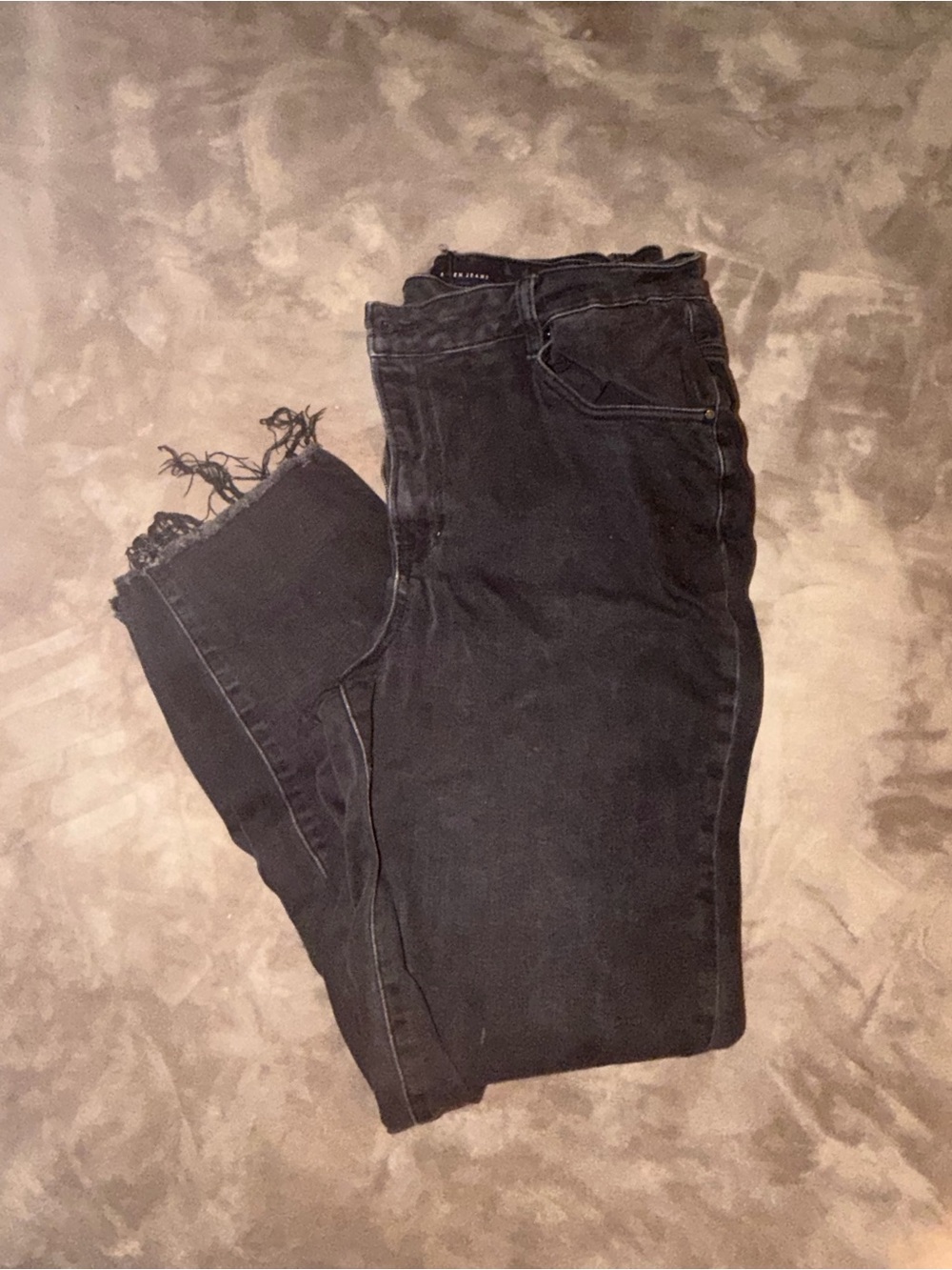 Slim Frayed Hem Ankle Jeans - Black